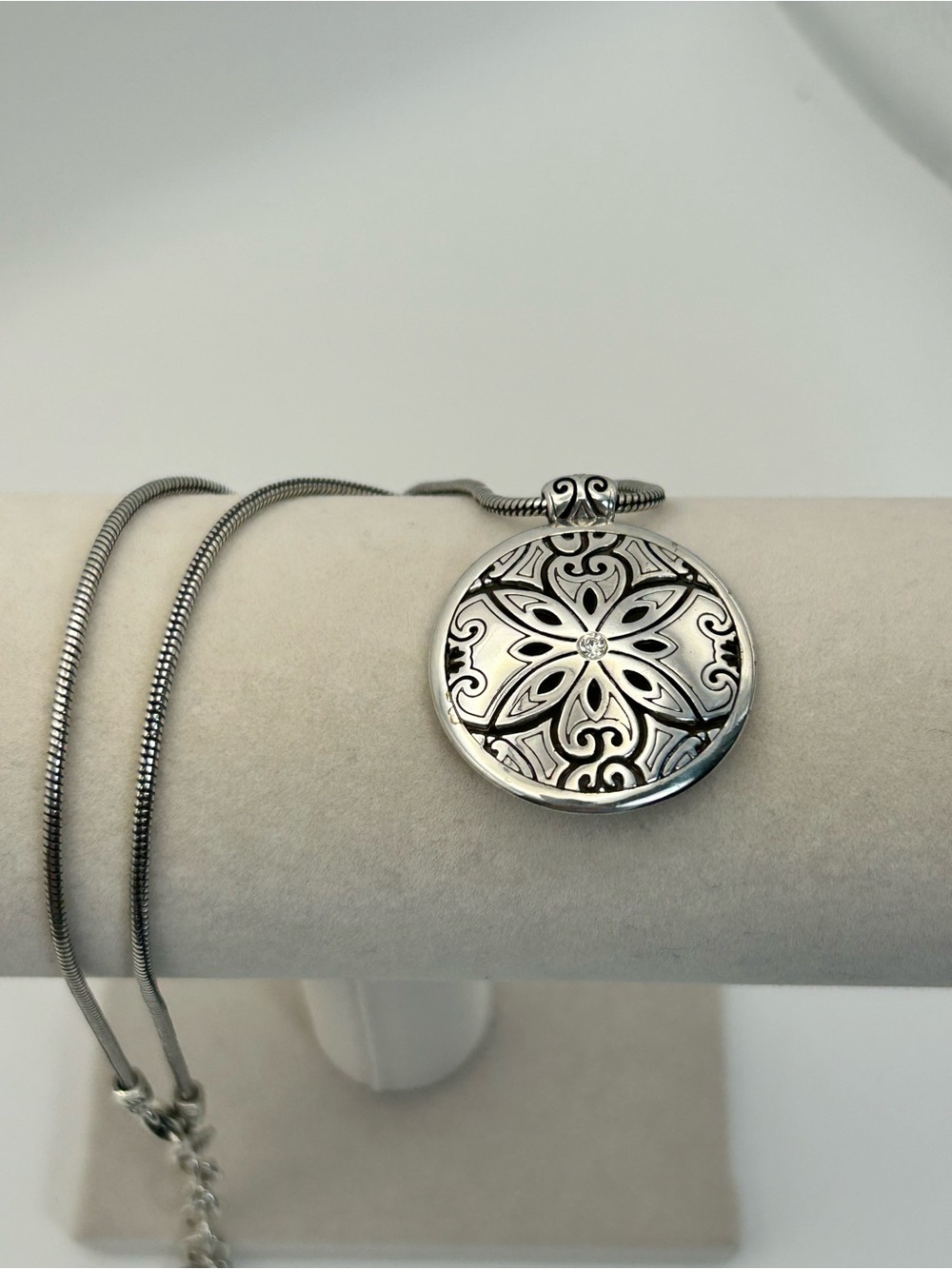 Brighton Florencia Pendant Necklace 18" Silver Plated Clear Crystal Floral - Picture 7 of 10